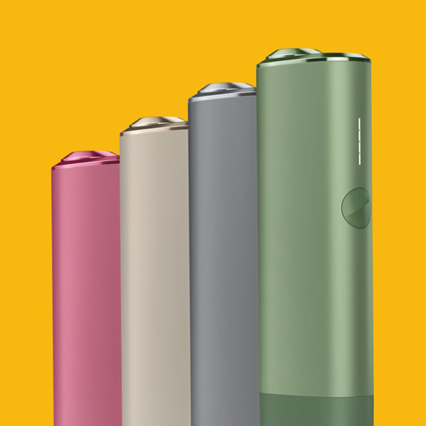 جهاز IQOS ILUMA ONE بألوان مختلفة.