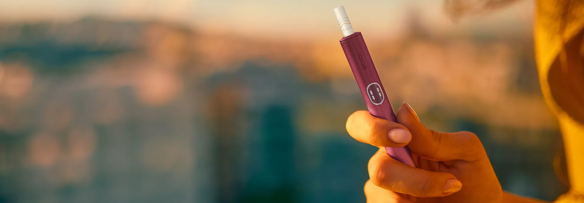 فتح علبة جهاز IQOS ILUMA i PRIME